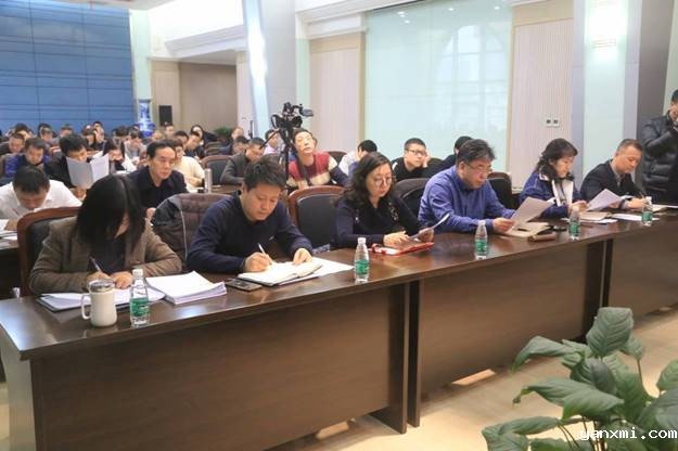 http://www.xaiu.edu.cn/__local/8/34/24/F219F177E3BB3934FEC1105269E_C1A90D4B_144B8.jpg